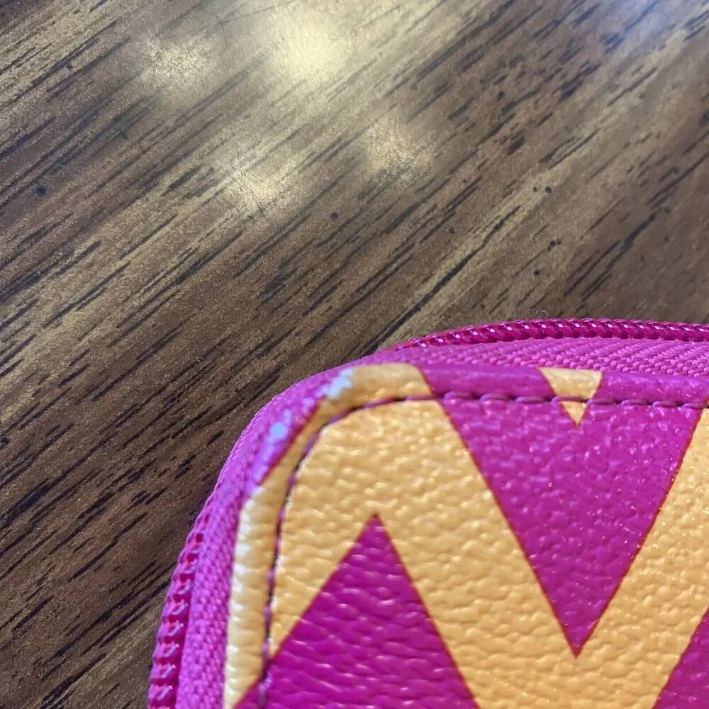 Vera Bradley ZIGGY ZAGS Wallet Yellow & Pink  Zip Around Faux Leather - Picture 5 of 9